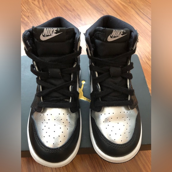 JORDAN 1 HIGH OG TODDLERS - Picture 2 of 8